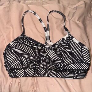 Lululemon flow y sports bra